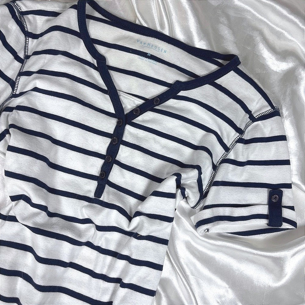 Van Heusen Henley Top White Navy Blue Excellent Striped Short Sleeve Tab Shirt